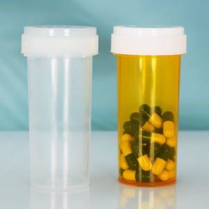 RO-CB009 Bidirectional-use cap for straight-shaped capsule bottles